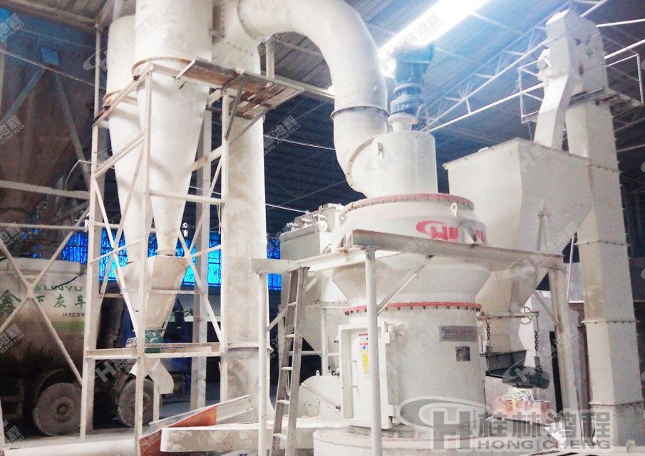 新型高效雷蒙磨粉機(jī)，200目活性炭，小型活性炭生產(chǎn)設(shè)備，活性炭整套生產(chǎn)設(shè)備
