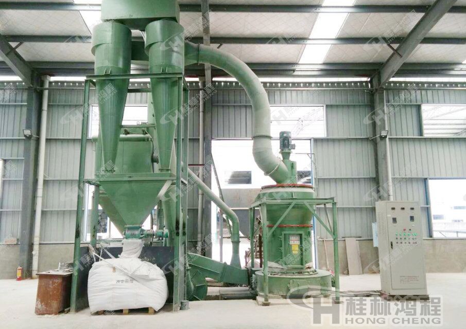 桂林鴻程雜鹵石雷蒙磨粉機，雜鹵石磨機，雜鹵石磨粉機-HC系列縱擺式磨粉機環(huán)保設備