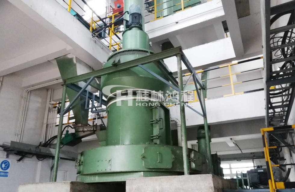 5R4121打礦石粉機器多少錢一臺 雷蒙磨粉機多少錢一臺？幾萬到幾十萬不等